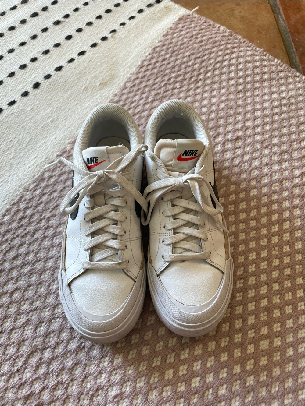 Nike Women’s Court Legacy Lift Shoes